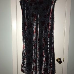 Mevisto Velvet Floral Flowy Skirt
